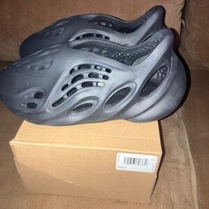 Men's Yeezy Foam Runner